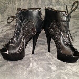 Ellie Shoes 609-Nicky 6" booty with glitter detail